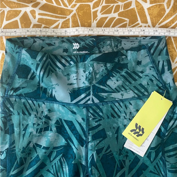 All in motion -xs-green leggings - Picture 4 of 7